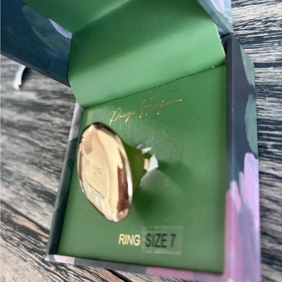 Gold Statement Ring - Picture 2 of 3